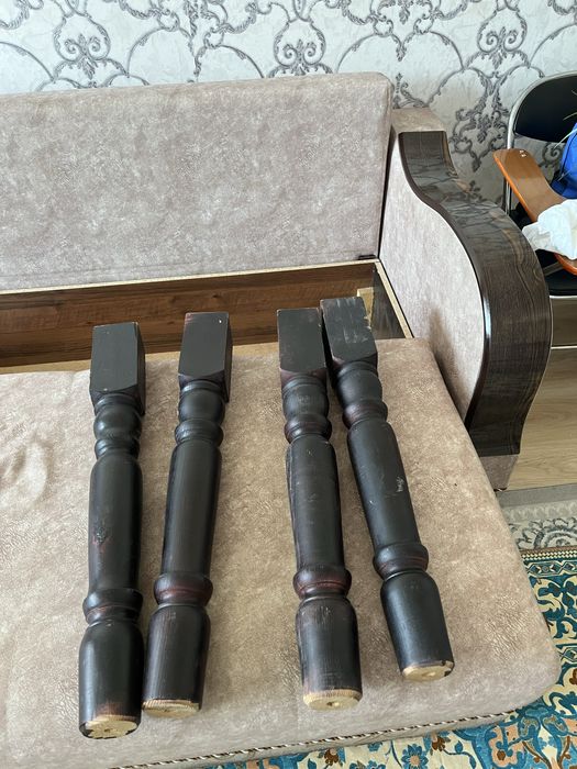 Стол стулья аяктары алынып салынады