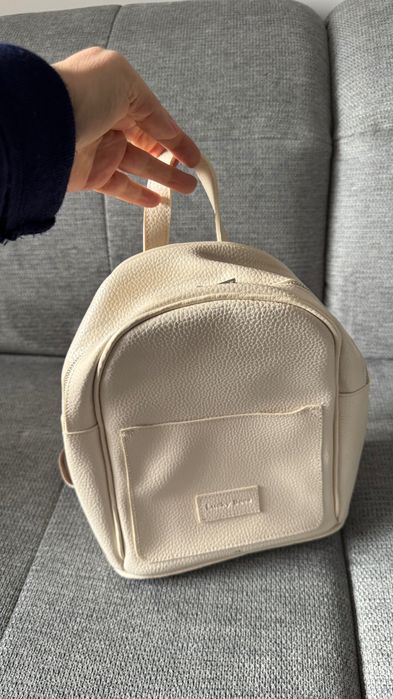 Чисто нови чанта и раница по €20