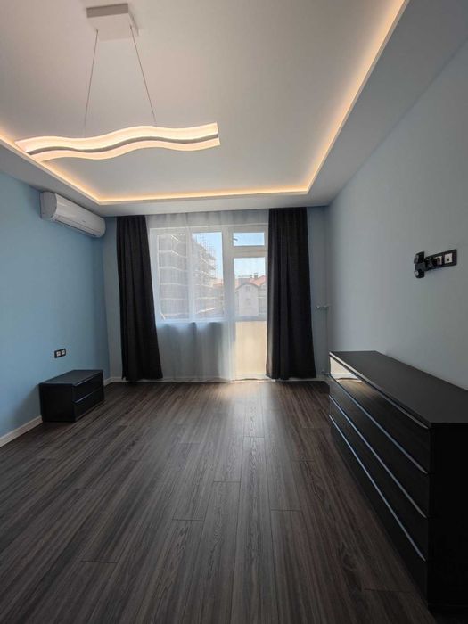 Дава се под наем Тристаен апартамент в София, Център - 1000 кв.м за 1275 € - Снимка #9