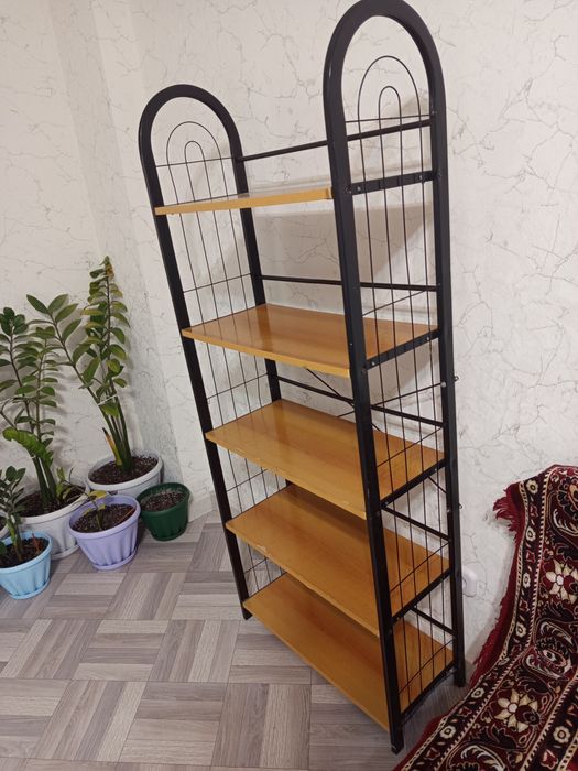 Продам стеллаж в хорошем состояний