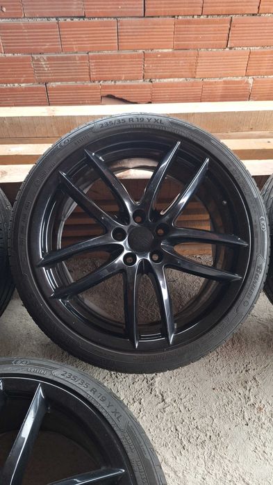 Джанти с гуми 235/35/R19