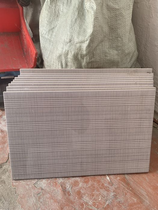 Продам плитки керамические 25 на 40
