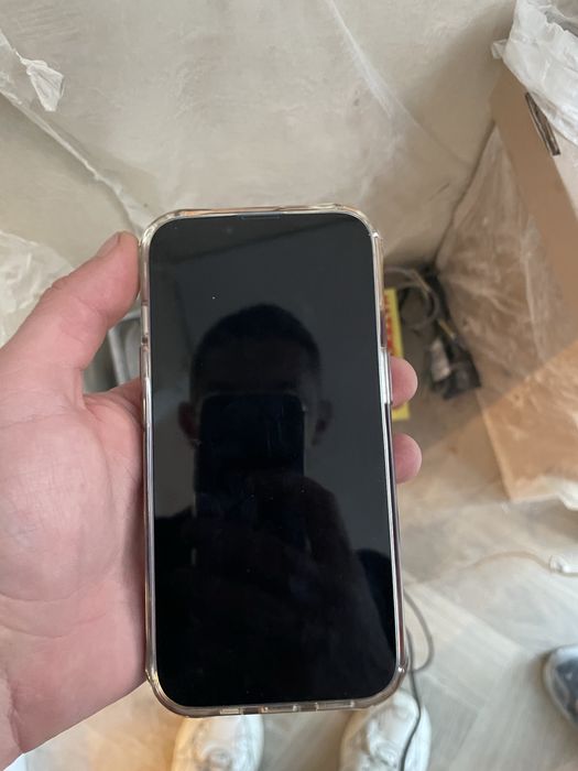 Продам айфон 13