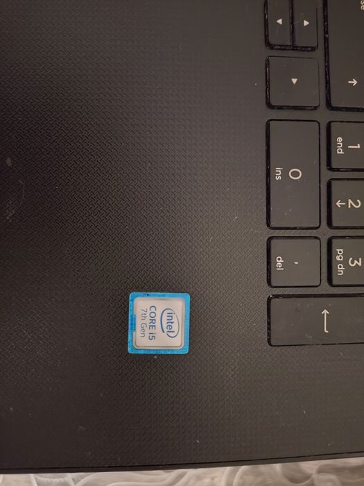 HP 17.3 экран, 4/256(ssd), intel graphica.