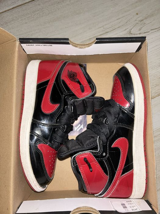 Vand Jordan 1 folositi stare buna marime 33