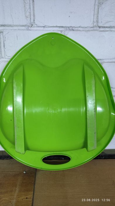 Продам санки и скейт за 5000