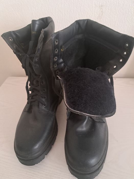 Продам обувь рабочую берцы