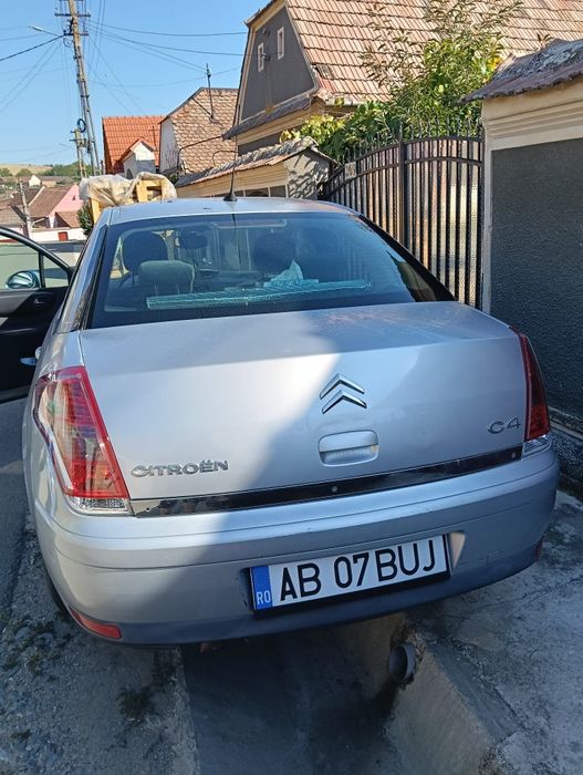 Vând Citroen C4 2009