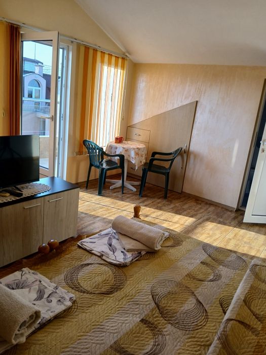 На море в Равда  на 50м от  плажа