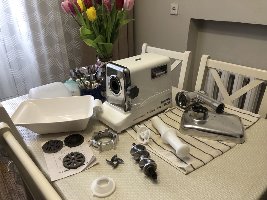 Электрическая мясорубка