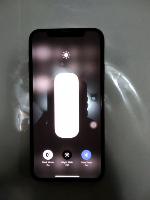 iPhone XS sotiladi