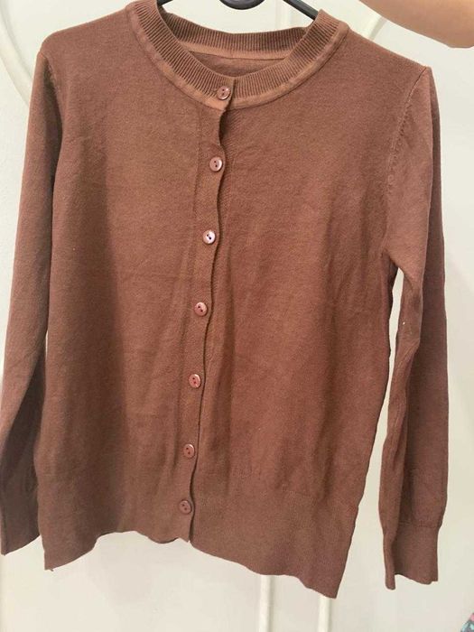 Срочно продам кофточки ,