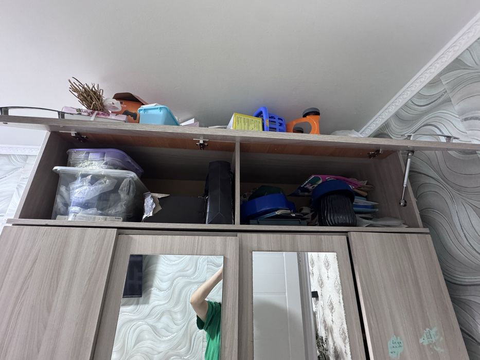 Продам срочно шкаф