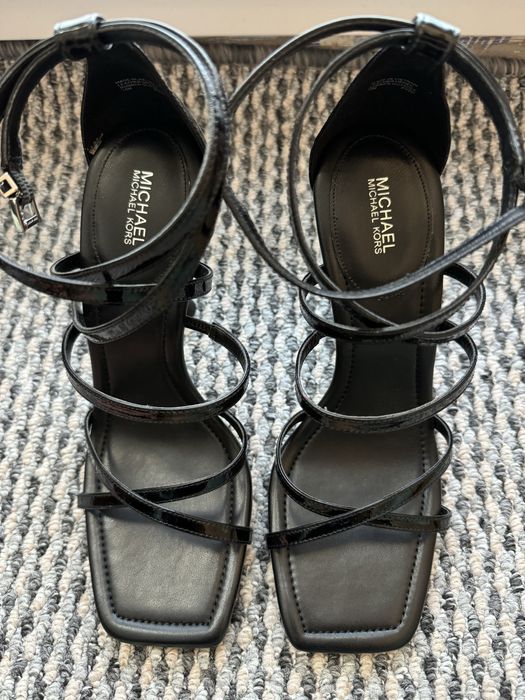 Обувки на ток Michael Kors