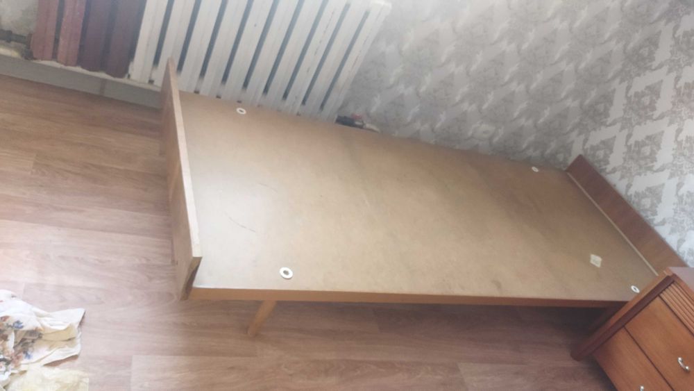 Односпальная кровать