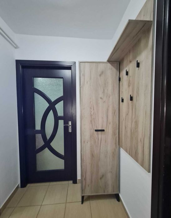 Garsonieră modernă de închiriat – Roman, str. Mihail Kogălniceanu