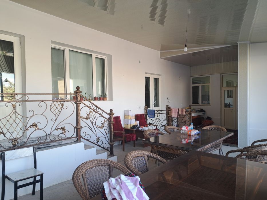 Кибрай тумани Илгор махалласида тайёр уй сотилади