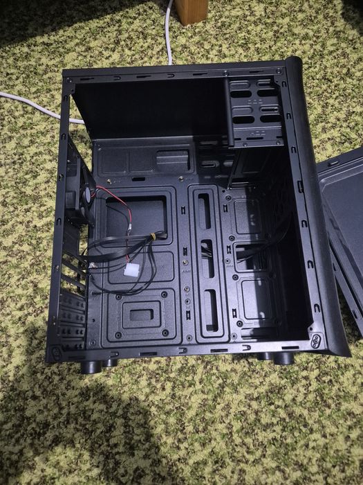 Кутия за компютър Power Box