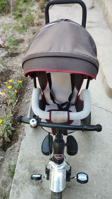 Bolalar velosipedi 1-5yoshli bolalar uchun.Juda qulay