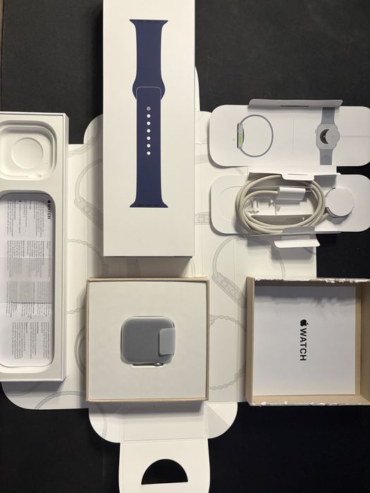 Apple Watch 10 GPS, Carcasa Silver Aluminium Case 46mm, Denim Sport Band - M/L