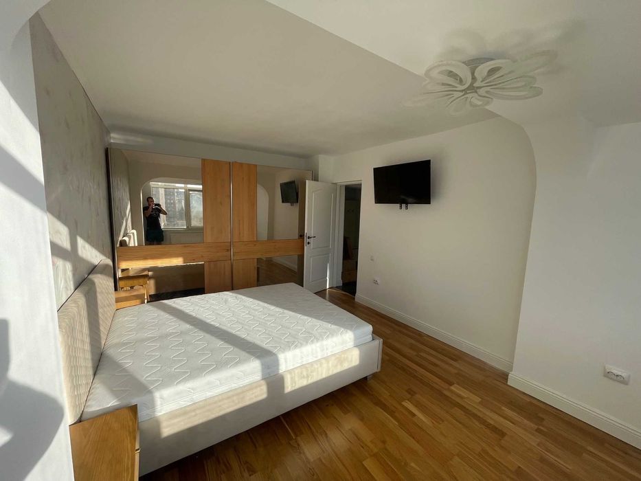 Inchiriez apartament cu 2 camere, zona centrala
