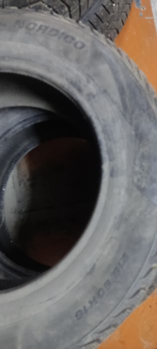 Зимние шины 215/60/16