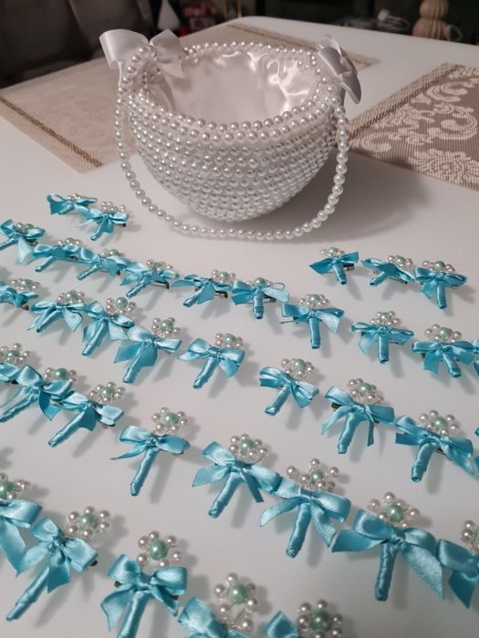 Vând cocarde mici invitati nunta