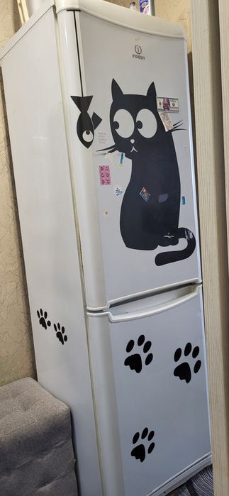 Холодильник Indesit