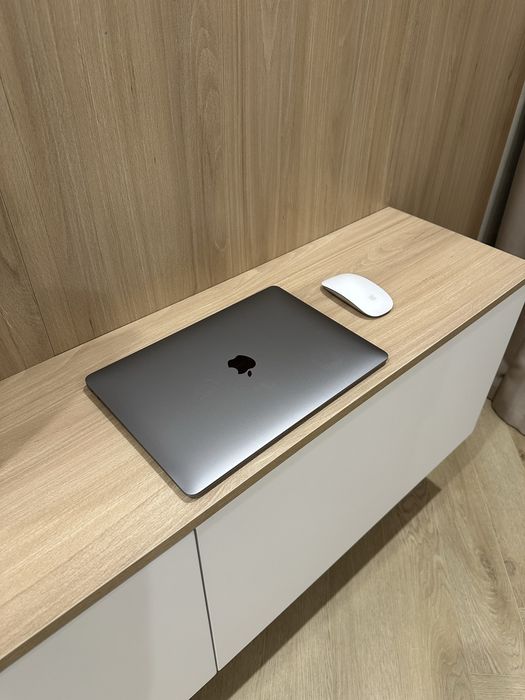 MacBook Air M1 2020 | 8 ГБ | Space grey