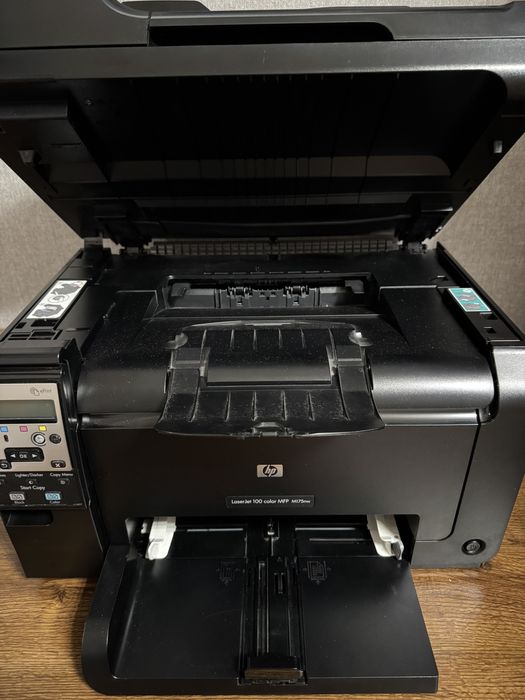 Принтер HP Laserjet Pro 100 color mfp m175