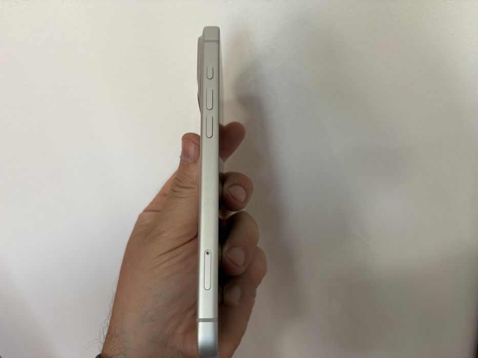 iPhone 17 Pro Max Silver.Pentru Piese \ Recarosare