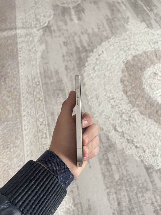 Продамм айфон 13