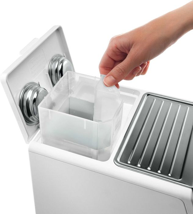 Кофемашина рожковая De'Longhi ECP 33.21.W (белая, с капучинатором)