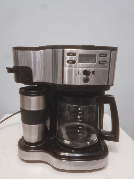 Шварц Кафе машина Hamilton Beach с двойна система за приготвяне, 1,8L