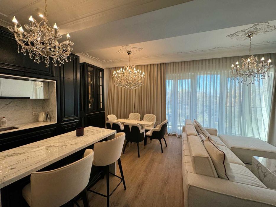 Дава се под наем Тристаен апартамент в София, Красно село - 90 кв.м за 310 € - Снимка #1