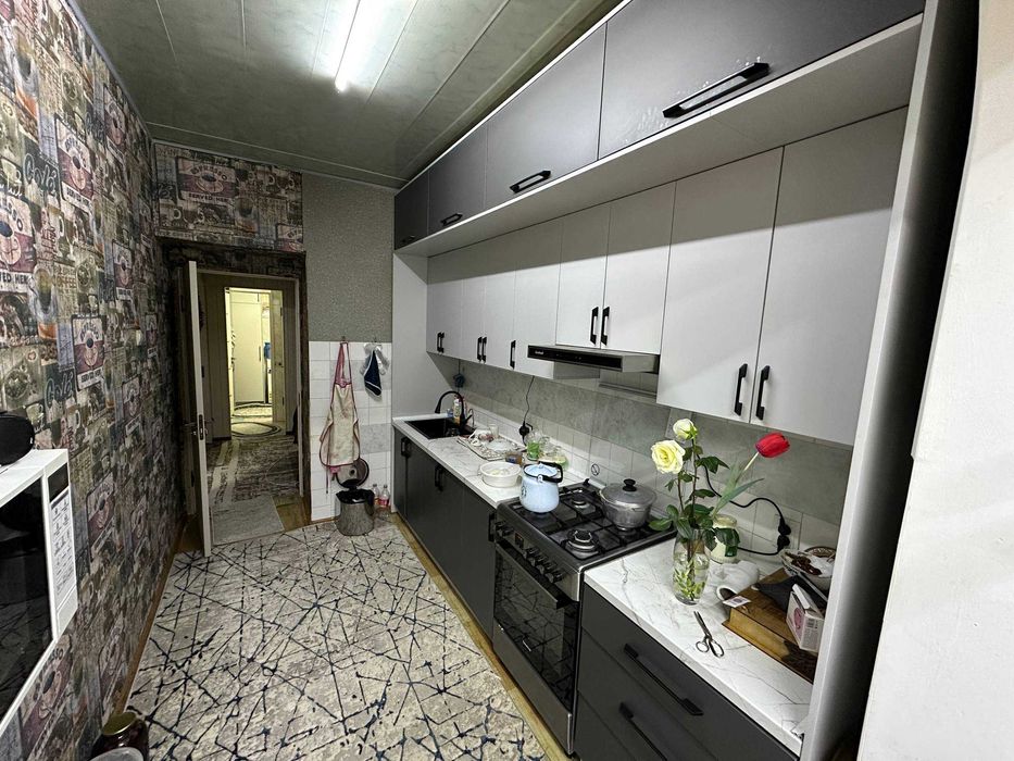 Срочно продаеться квартира в Сергелях Спутник 4 3-1-4 77 серия