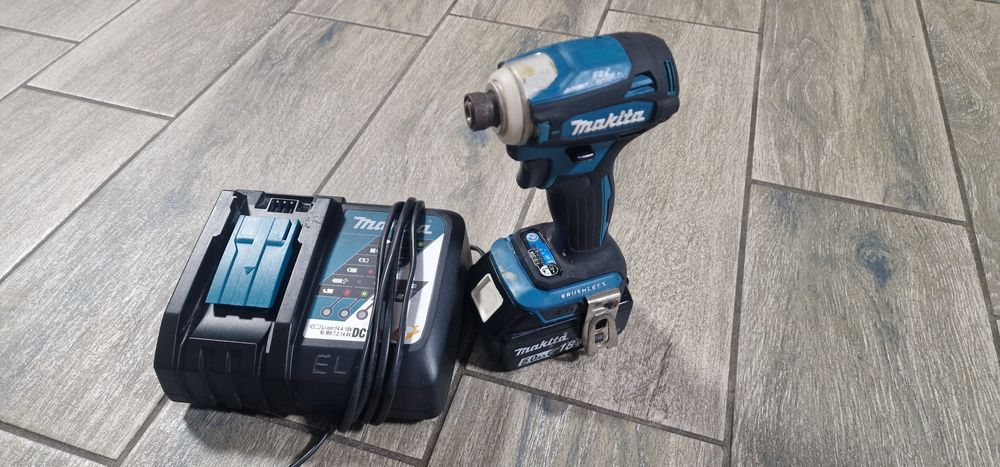 ударен винтовер MAKITA DTD172