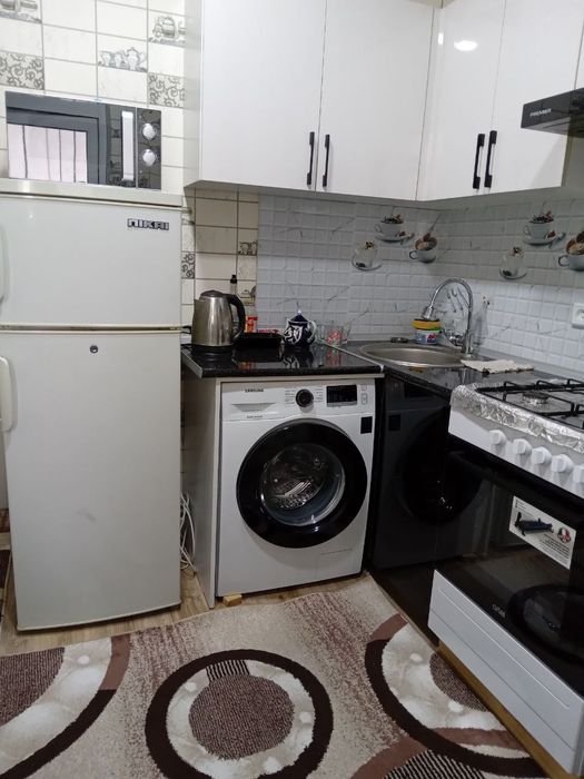 Ijaraga kvartira sheriklikka 1 ta bola kerak