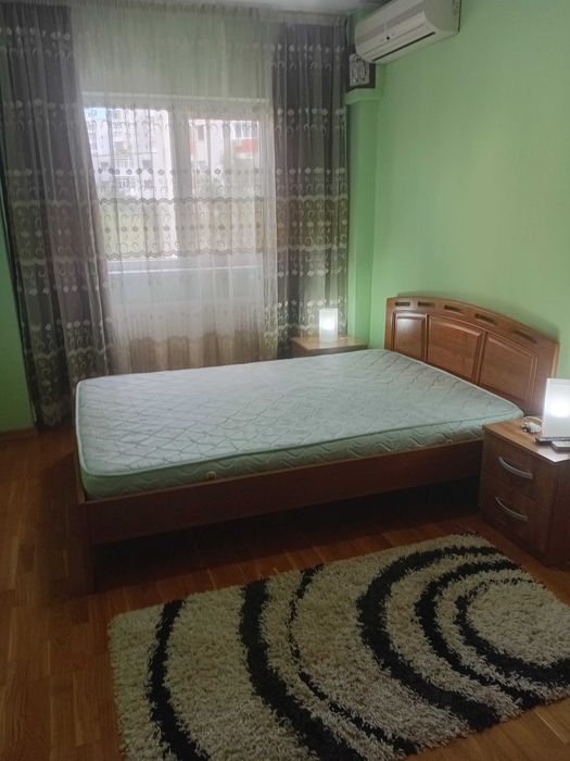 Inchiriez apartament