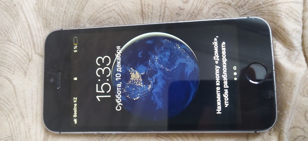 Продам айфон 5s     .