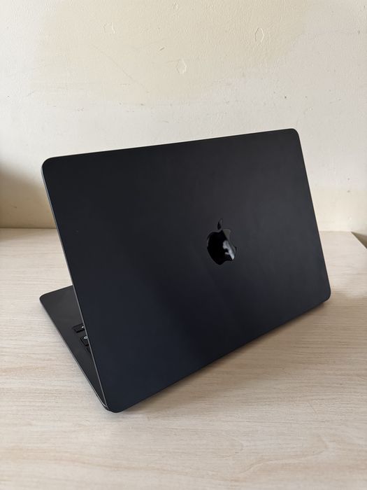 Macbook Air M2 midnight IDEAL