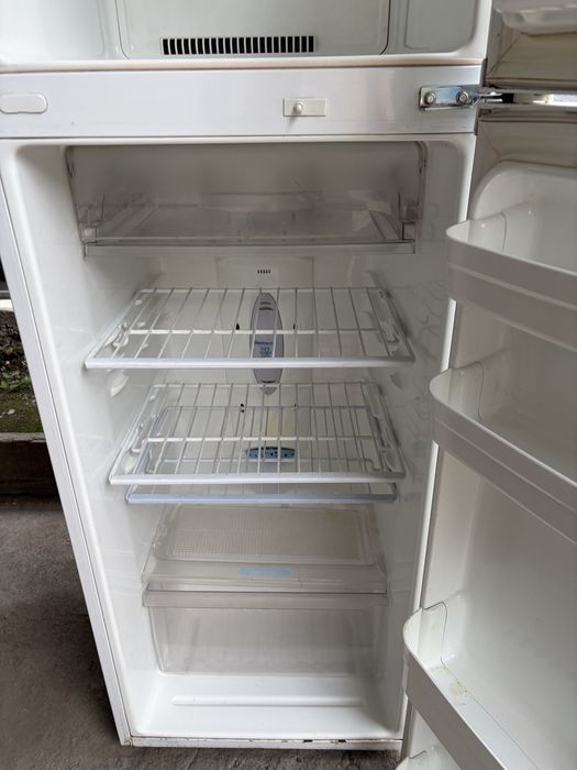 Холодильник в хорошем состояний