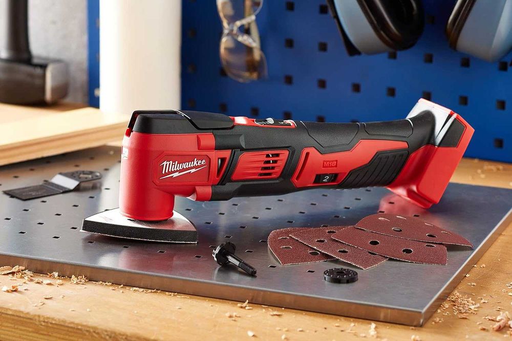Multifunctionala MILWAUKEE M18 BMT-0,compatibila acumulator,sigilat