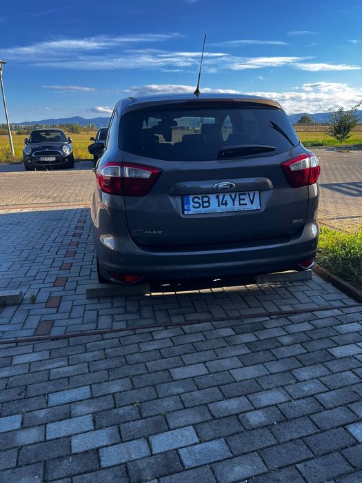 Vând Ford c-max 2013
