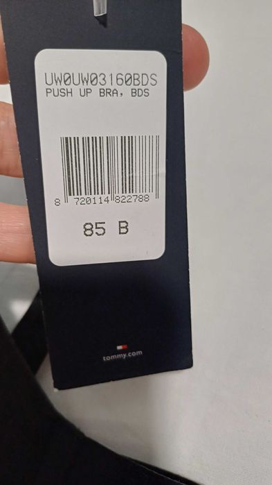 Tommy hilfiger черен сутиен 85 В нов