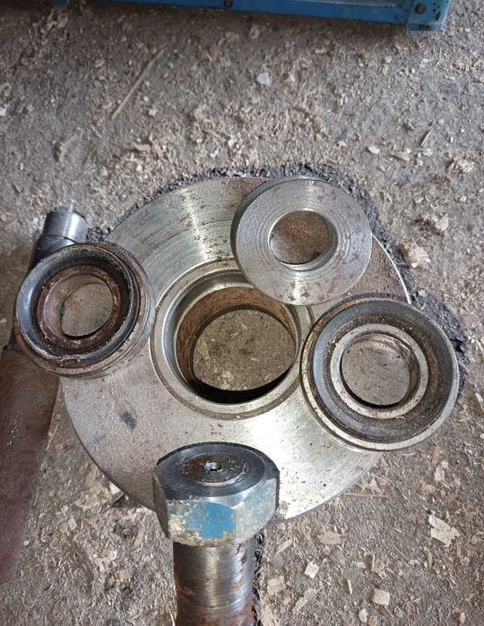 Butuci căruță, remorcuta