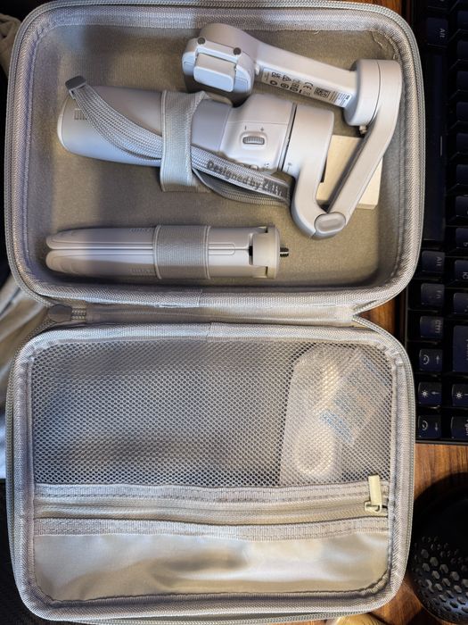 Продам Стедикам Zhiyun Smooth-Q4