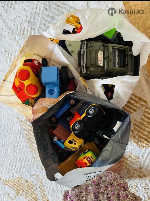 Продам игрушки все целые