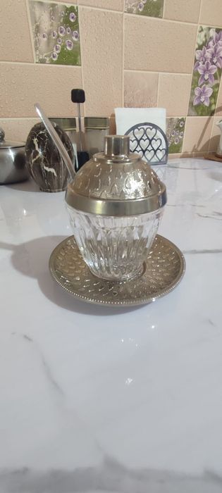 Продам соусницу СССР