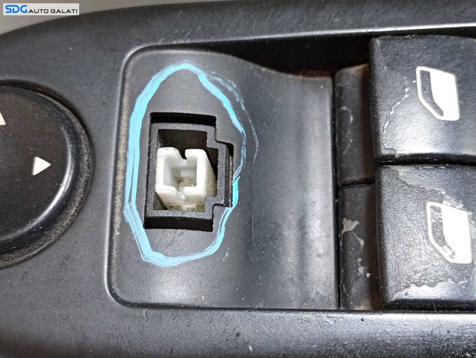 Rama Maner cu Butoane Geamuri Usa Portiera Stanga Fata Sofer Peugeot 307 2002 - 2008 Cod 96351624XT [M6693]